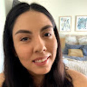 Meet your Posher, Yanitza